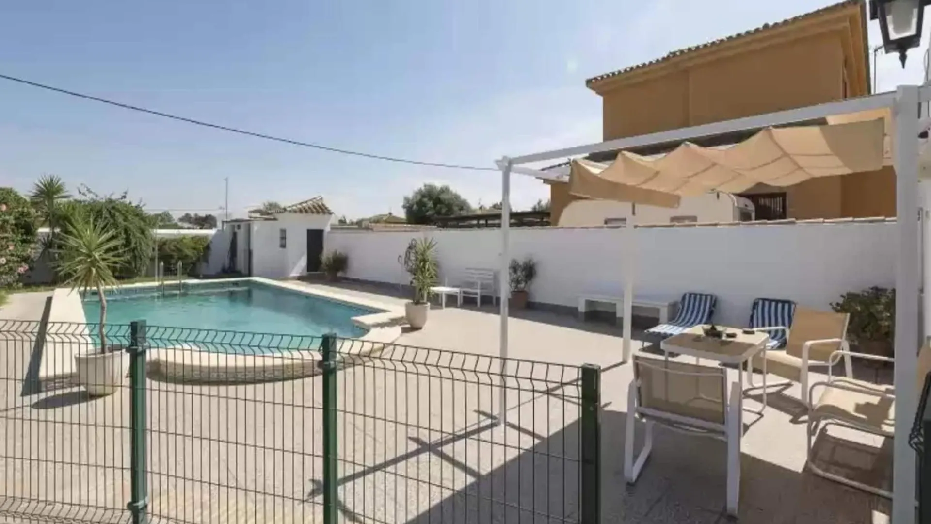 House In Chiclana De La Frontera Villa Alpehytte