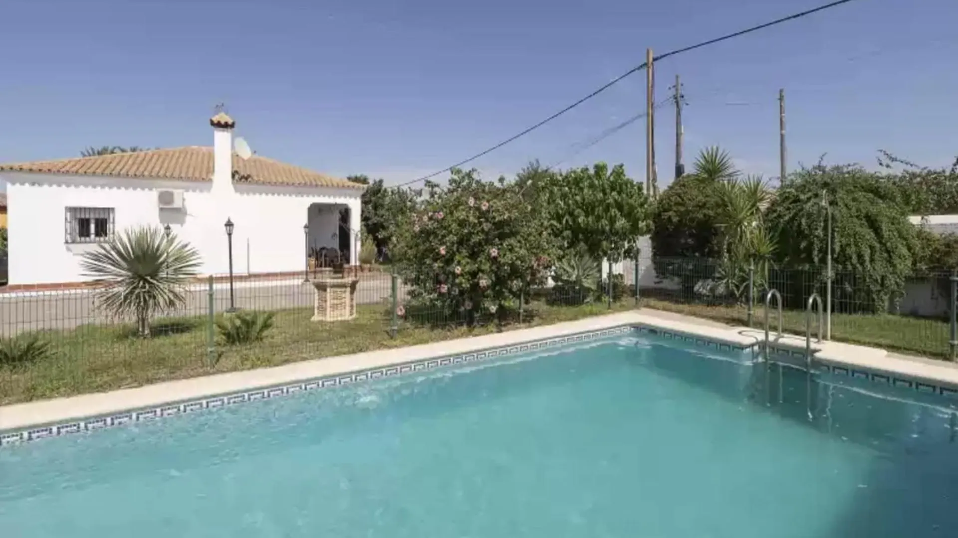 Alpehytte House In Chiclana De La Frontera Villa